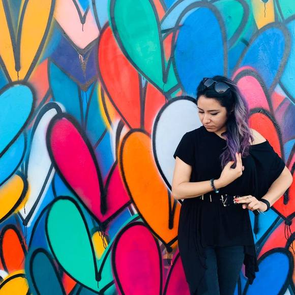 Meet your Posher, Daniela - Picture 1 of 1